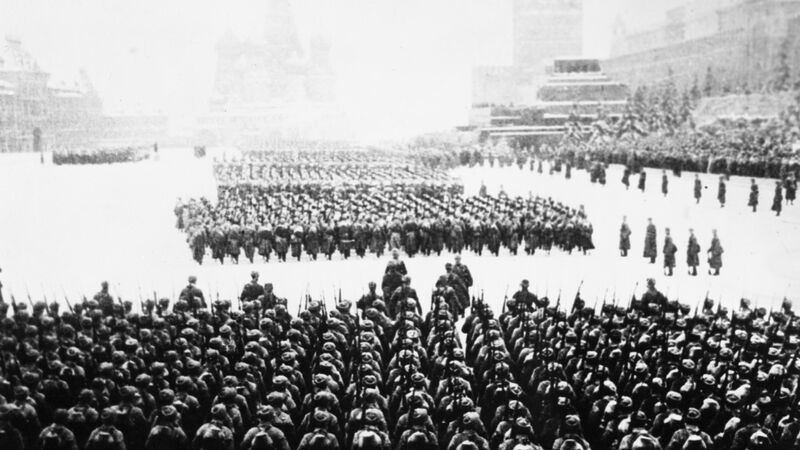 Военный парад на Красной площади  в Москве 7 ноября 1941 года - Rossiya Segodnya, 800, 08.09.2021