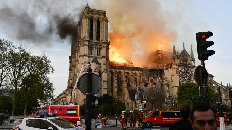 Пожар в соборе Парижской Богоматери - Rossiya Segodnya, 800, 14.09.2021